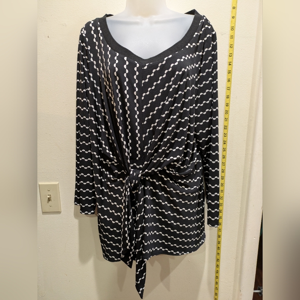 Alfani Black and White Patterned Blouse Size 2x